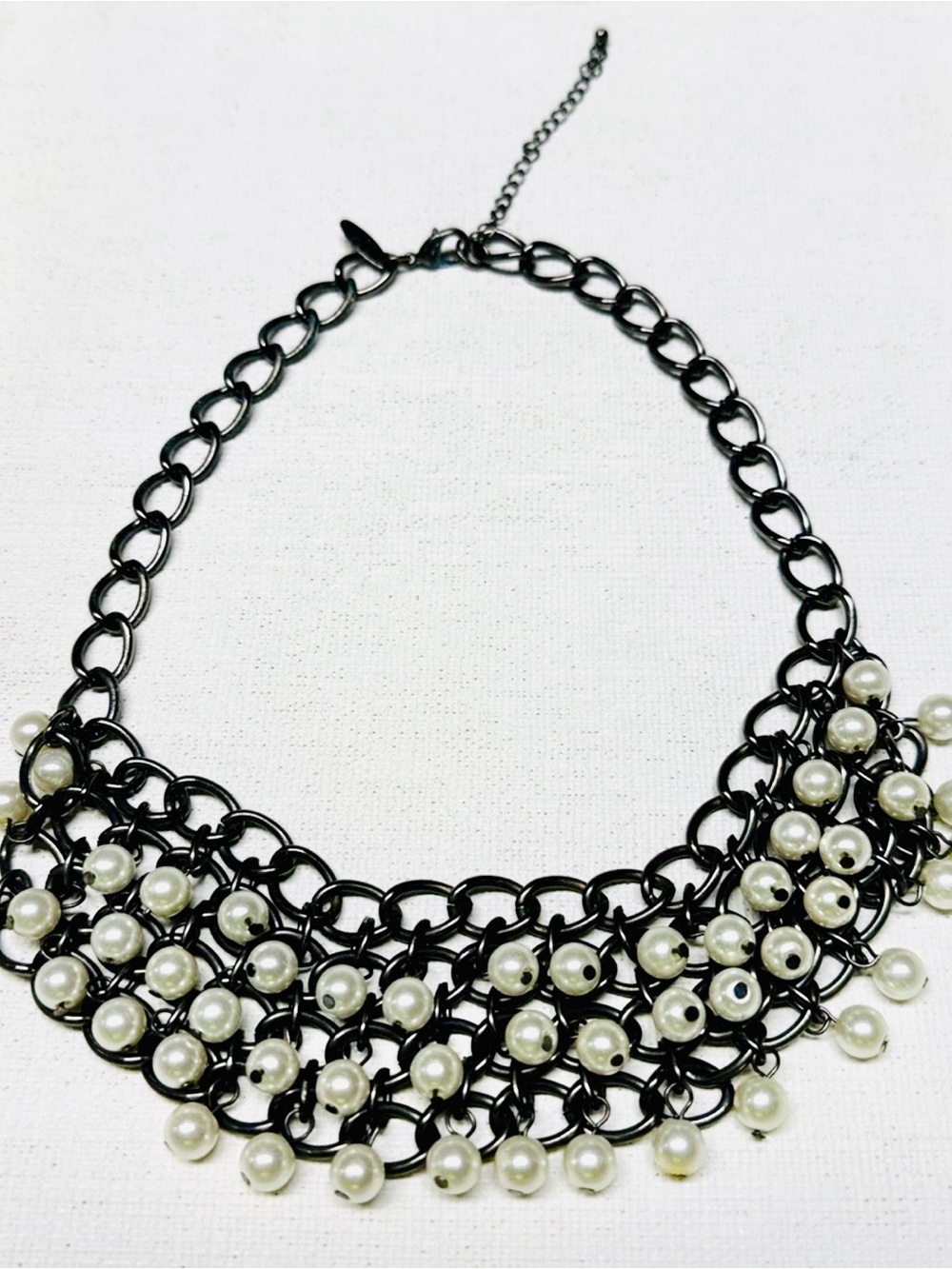 NY Collection Black Chain Necklace with White Pearls